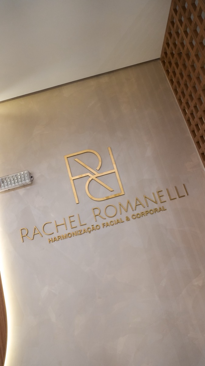 Recepção com logo Rachel Romanelli